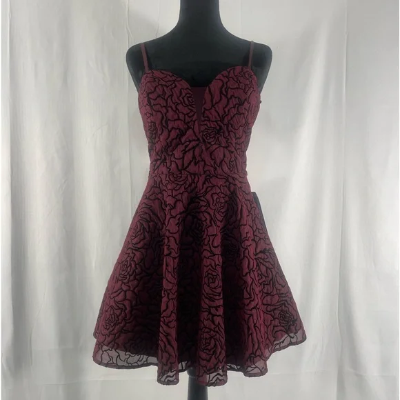 B Darlin fit and flare magenta black short dress floral print, Large,NWT - Picture 10 of 10